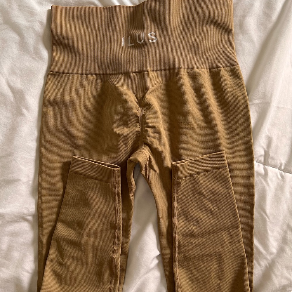 ILUS Seamlux Intensify Leggings NEW